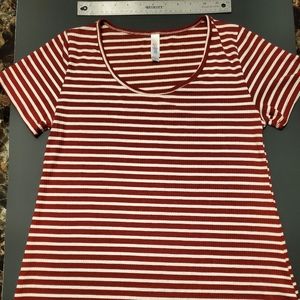 LuLaRoe Classic T (XS)
